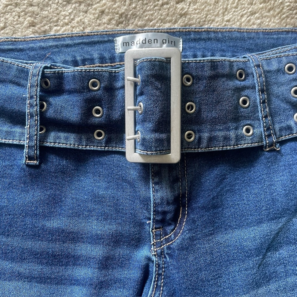 Madden girl Grommet Belted Bootcut Wide Flare Jeans Size 9 - Picture 3 of 8